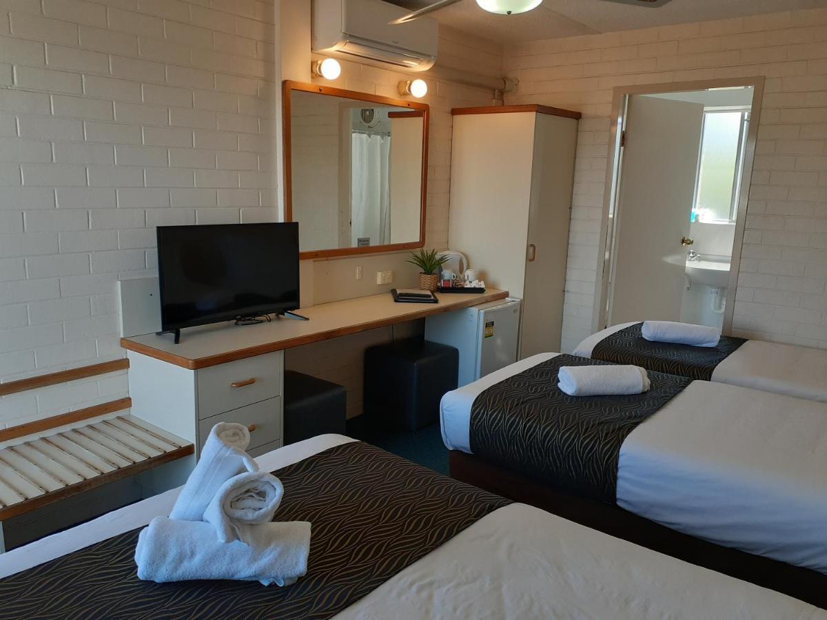 Crest Motor Inn Queanbeyan Bagian luar foto
