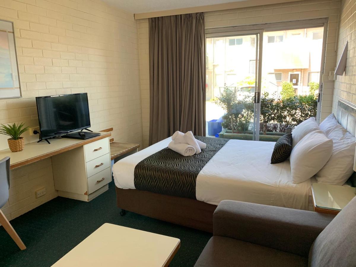 Crest Motor Inn Queanbeyan Bagian luar foto