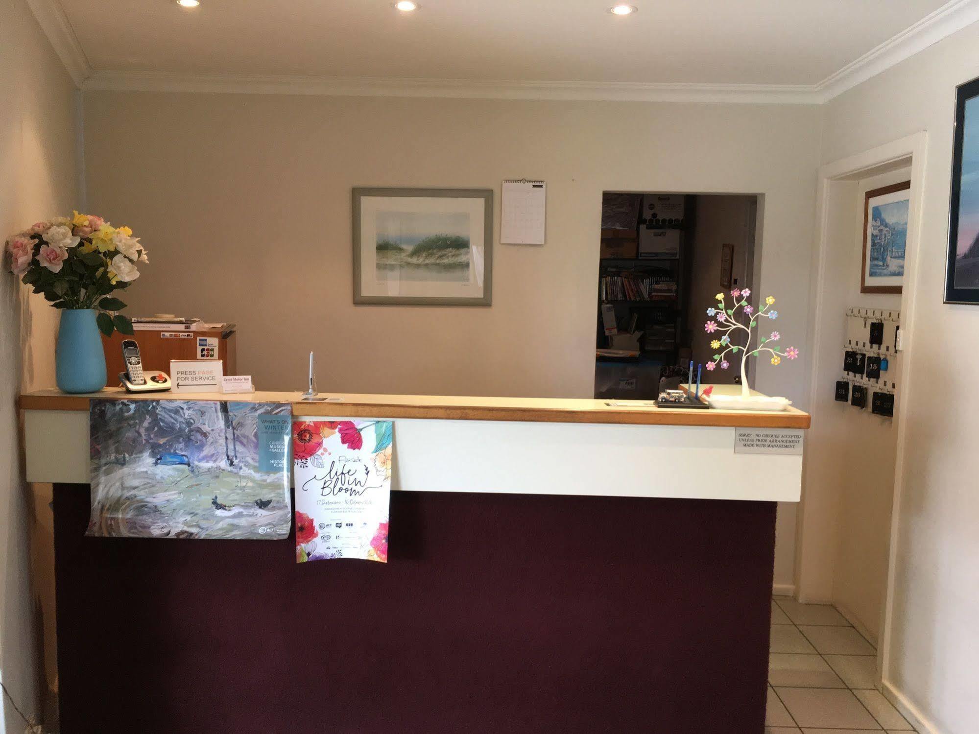 Crest Motor Inn Queanbeyan Bagian luar foto
